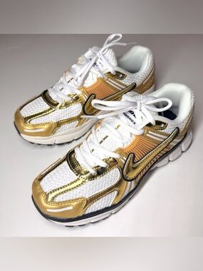 Nike Women's Zoom Vomero 5 Casual Sneakers Metallic Gold Size- 7